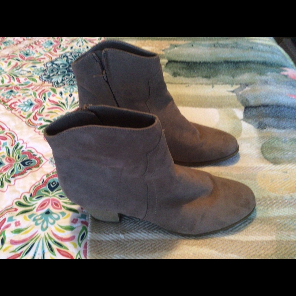 CARLOS by Carlos Santana Western Style suede Bootie 10